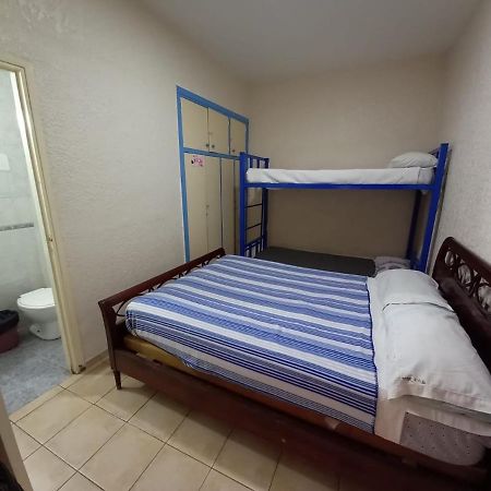 Black Sheep International Hostel Мендоса Экстерьер фото