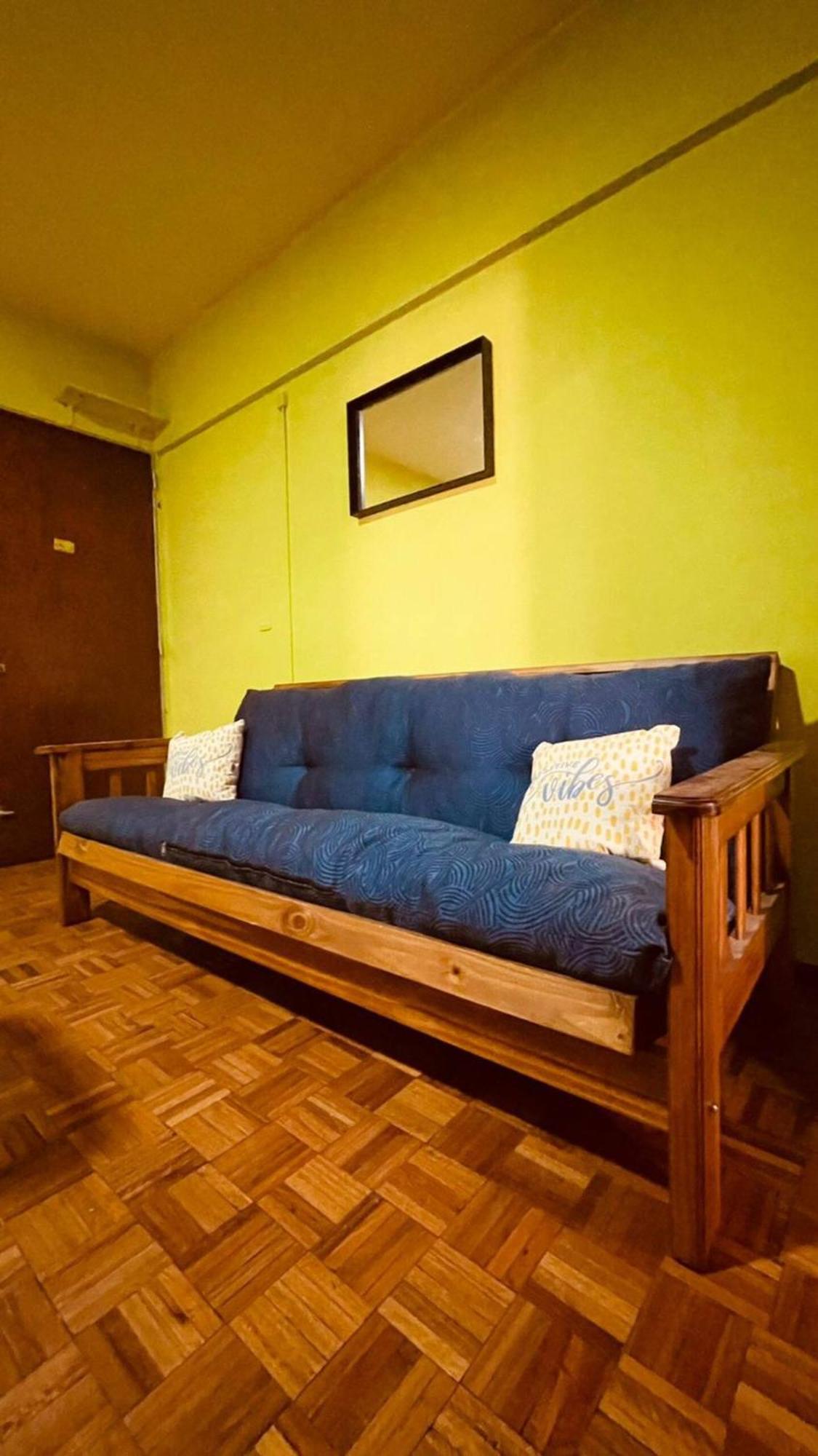 Black Sheep International Hostel Мендоса Экстерьер фото