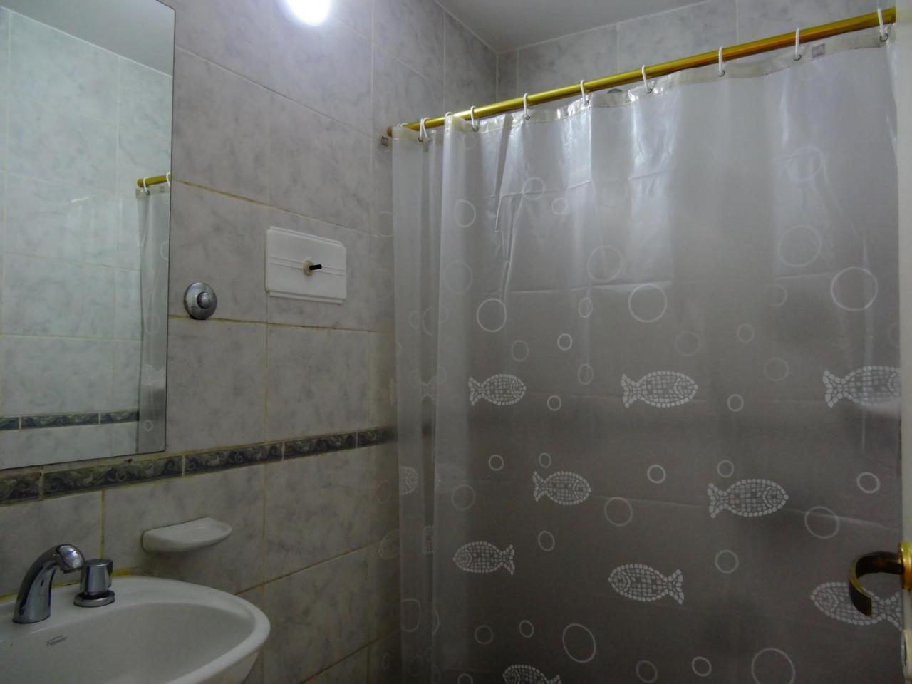 Black Sheep International Hostel Мендоса Экстерьер фото