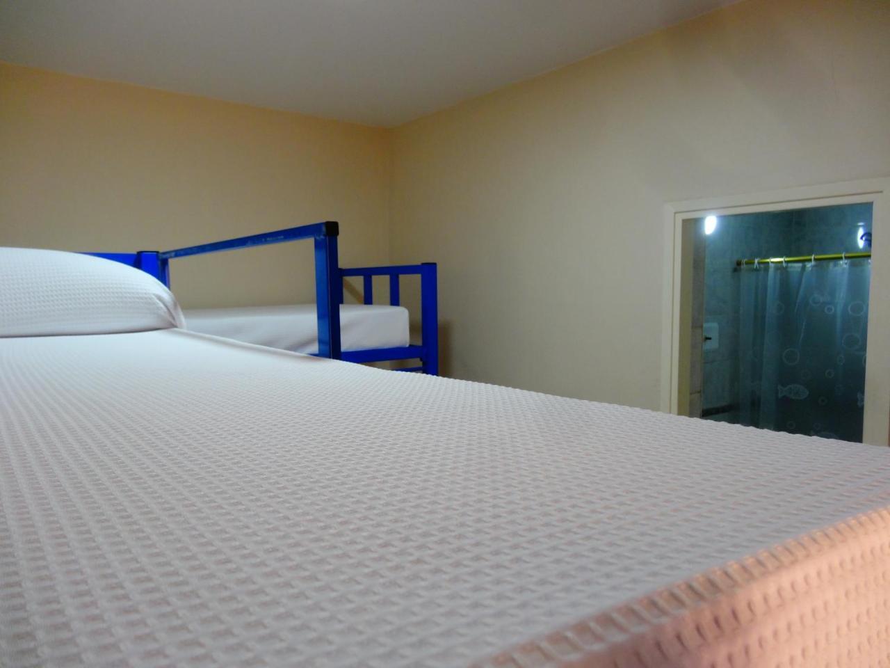 Black Sheep International Hostel Мендоса Экстерьер фото