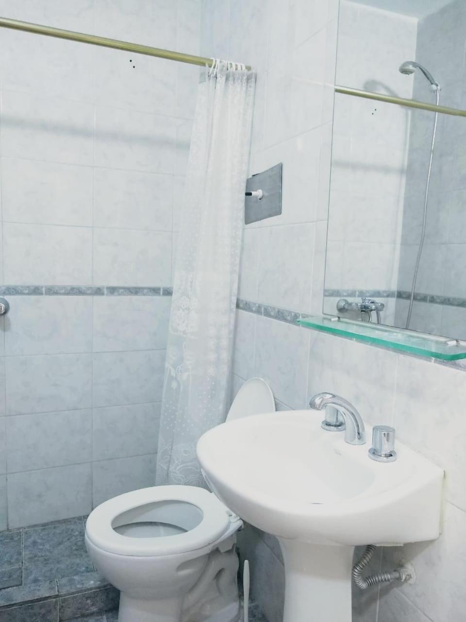 Black Sheep International Hostel Мендоса Экстерьер фото